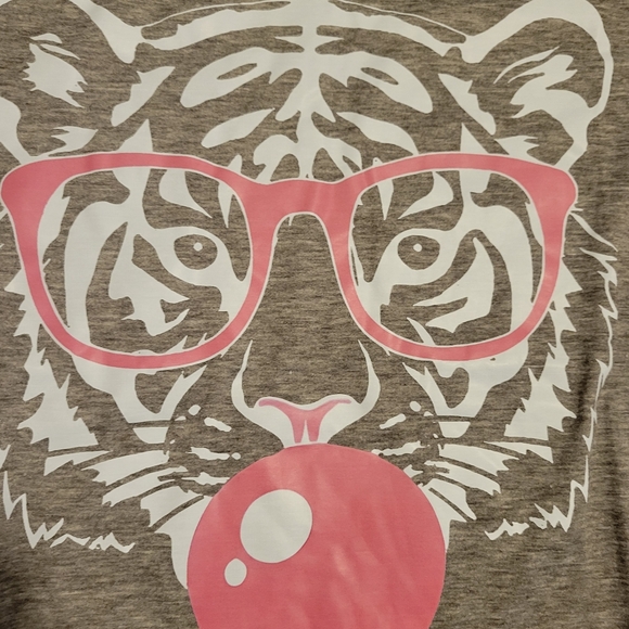Tiger with Bright Pink Bubble Gum NWOT ♥️ - Picture 2 of 2